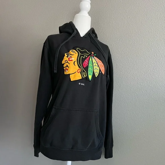 Chicago Blackhawk’s hoodie women’s size small black EUC embroidered logo - Picture 1 of 5
